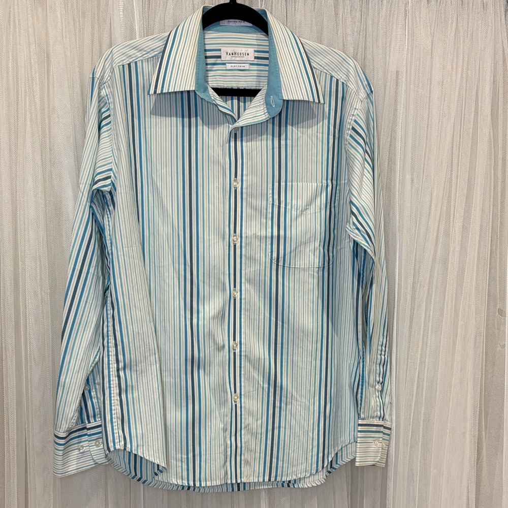 ❤️‍🔥3/$20 Van Heusen Men's White and Blue Striped Dress Shirt❤️‍🔥